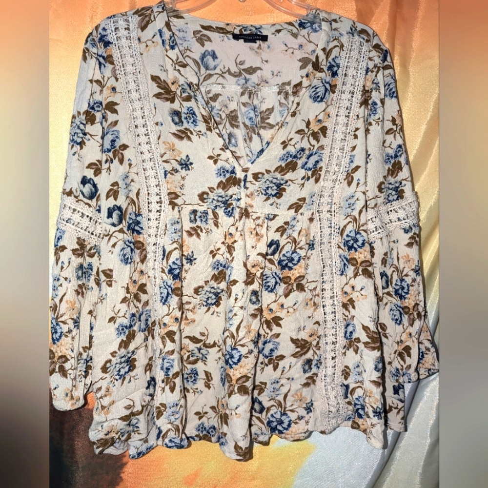AMERICAN EAGLE Floral Crochet Boho Long Sleeve Top Med